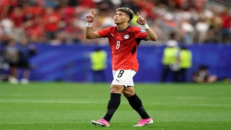إمام عاشور يروي حكايات من مشاركته في كأس العالم في مقابلة تلفزيونية