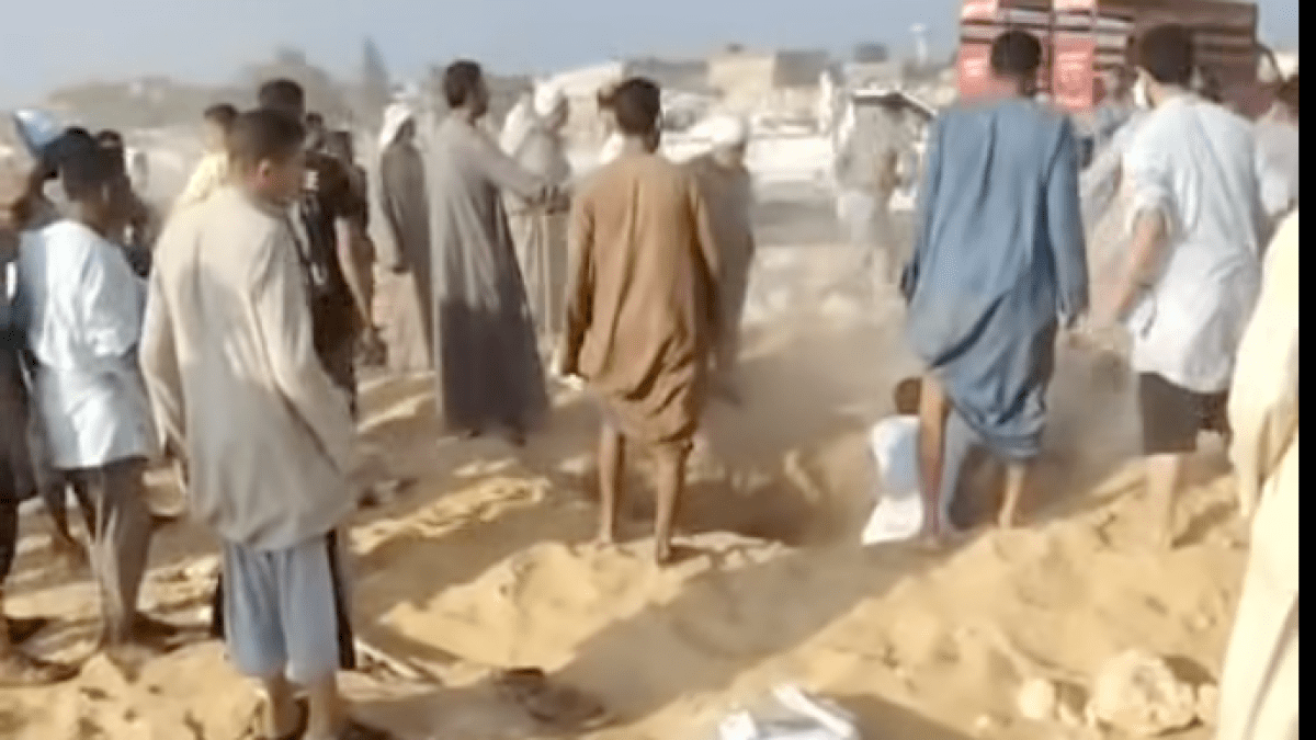 اشتباكات أثناء جنازة في مصر بسبب نزاع على أرض مقابر